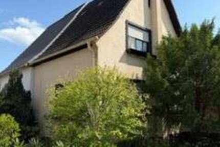 Haus zum Kaufen in Mannheim-Rheinau 340.000 € 109 m² 3 zimmer