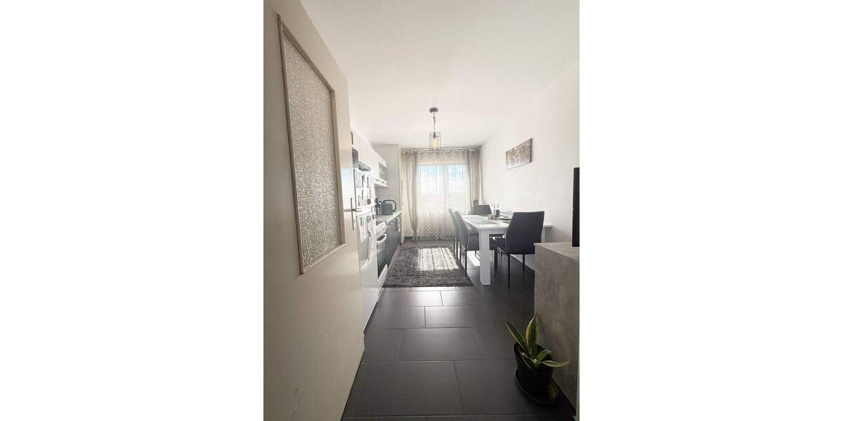 Bezugsfreie 2 ZKB mit Balkon in verkehrsgünstiger Lage | Großteils modernisiert | Fernwärme Heizung 2 zimmer