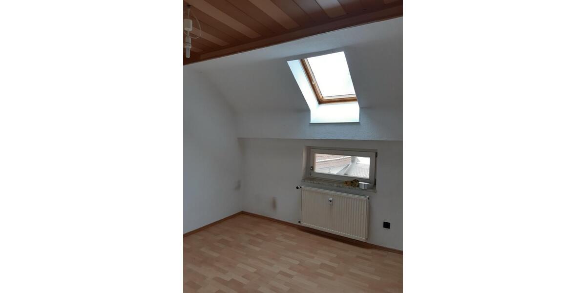 Dachgeschoßwohnung Oberzent - 4 Zimmer, 110 m&sup2;, 690&euro; | Angebot:24812095