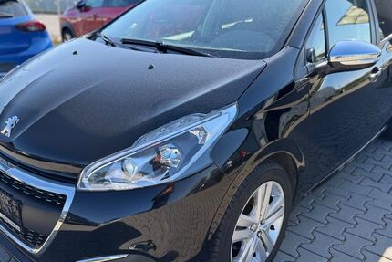 Peugeot 208 122.000 km 7.499 &euro; Schifferstadt 67105