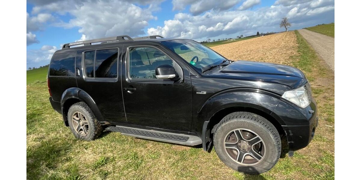 Nissan Pathfinder 248.000 km 4.900 &euro; Sinsheim 74889
