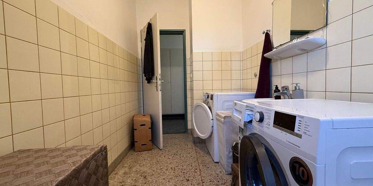 Etagenwohnung Mannheim Neckarau - 5 Zimmer, 177 m&sup2;, 295.000&euro; | Angebot:25525206