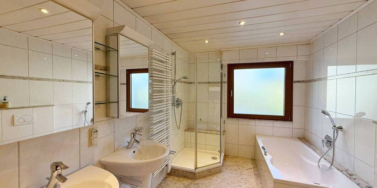 Einfamilienhaus Viernheim - 5 Zimmer, 198 m&sup2;, 1.950&euro; | Angebot:26361609