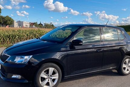 Skoda Fabia 112.500 km 7.890 &euro; Frankfurt 60598