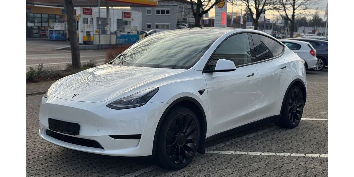 Tesla Model Y 12.900 km 39.900 &euro; Östringen 76684