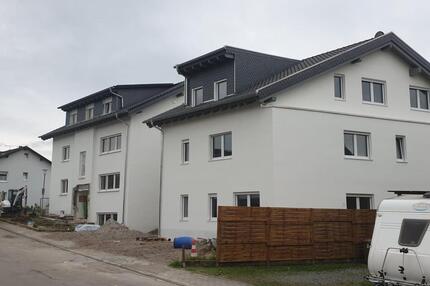 Neubau Mietwohnung UG 3 Zimmer, Terrasse, Einbauküche, PV