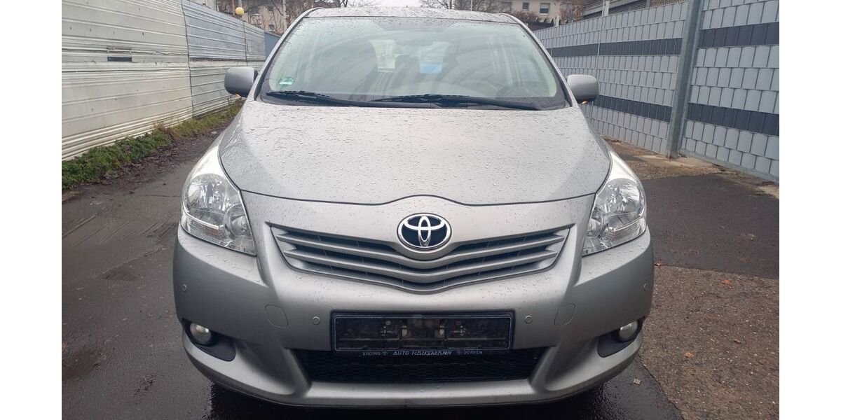Toyota Verso 214.000 km 4.500 € Mannheim 68309