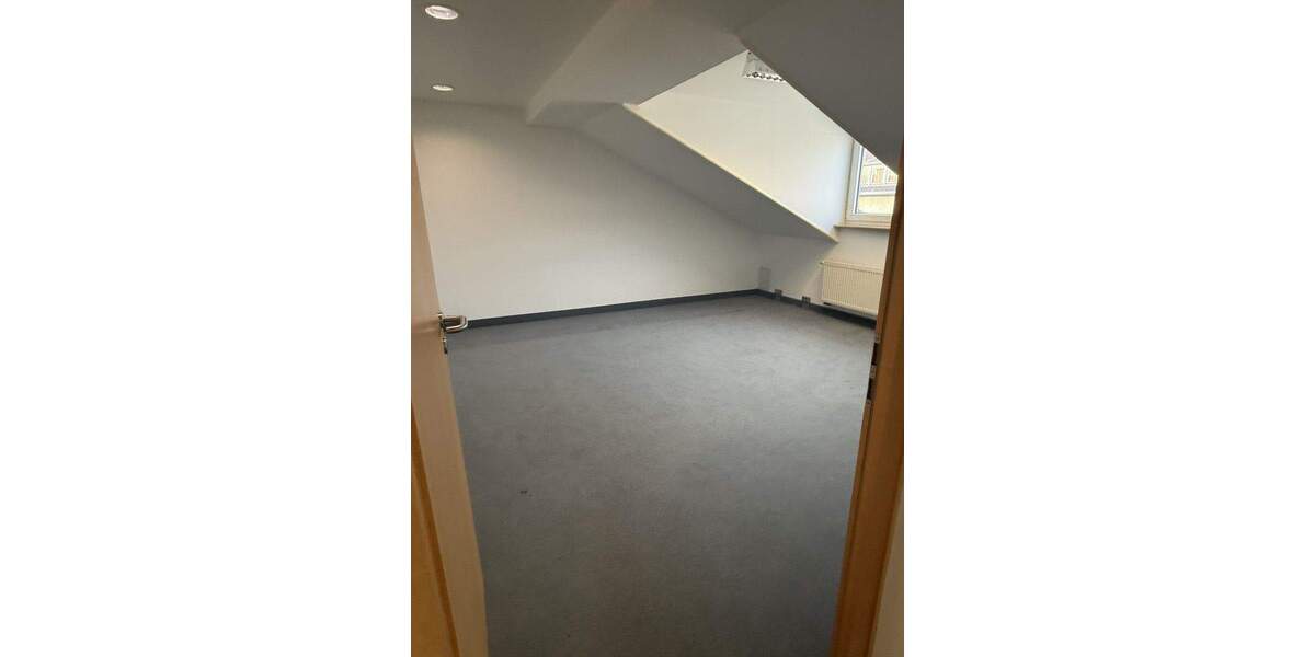 Gewerbeobjekt Ludwigshafen am Rhein Mitte - 2 Zimmer, 183 m&sup2;, 2.500&euro; | Angebot:25536250