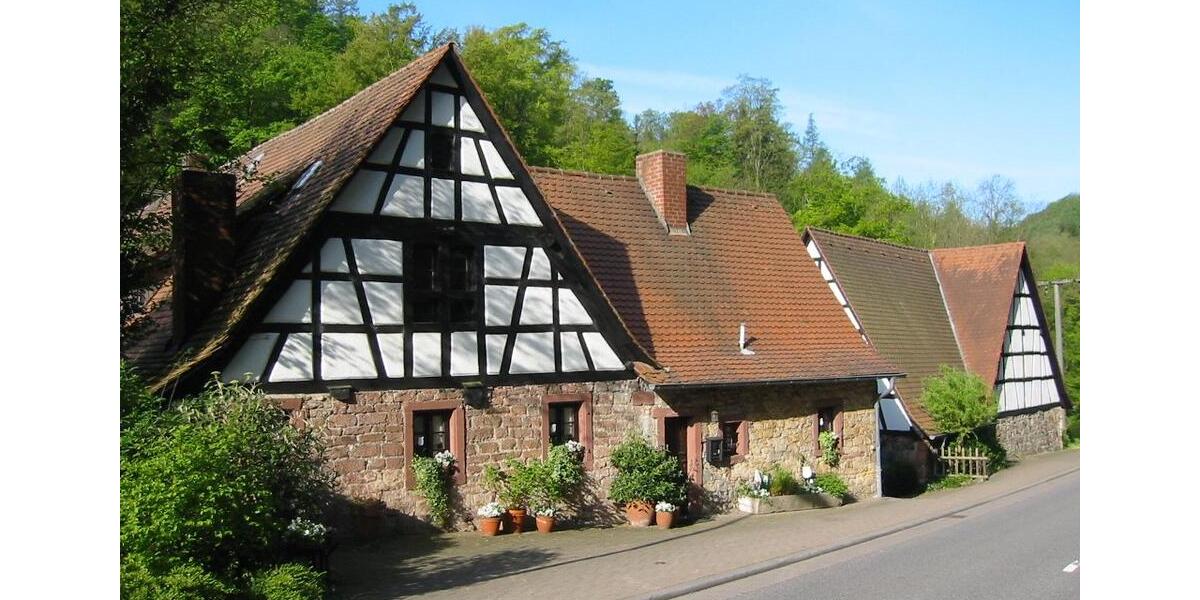 Etagenwohnung Weinheim - 5 Zimmer, 230 m&sup2;, 1.950&euro; | Angebot:26481764