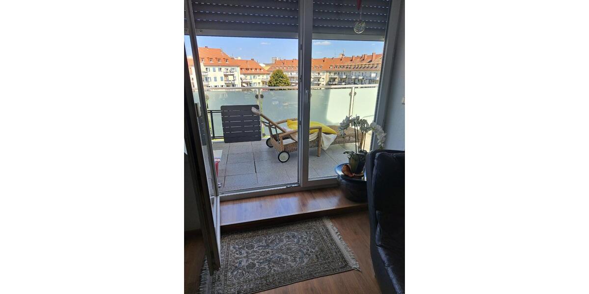 Dachgeschoßwohnung Ludwigshafen am Rhein Parkinsel - 3 Zimmer, 82 m&sup2;, 699&euro; | Angebot:23184347