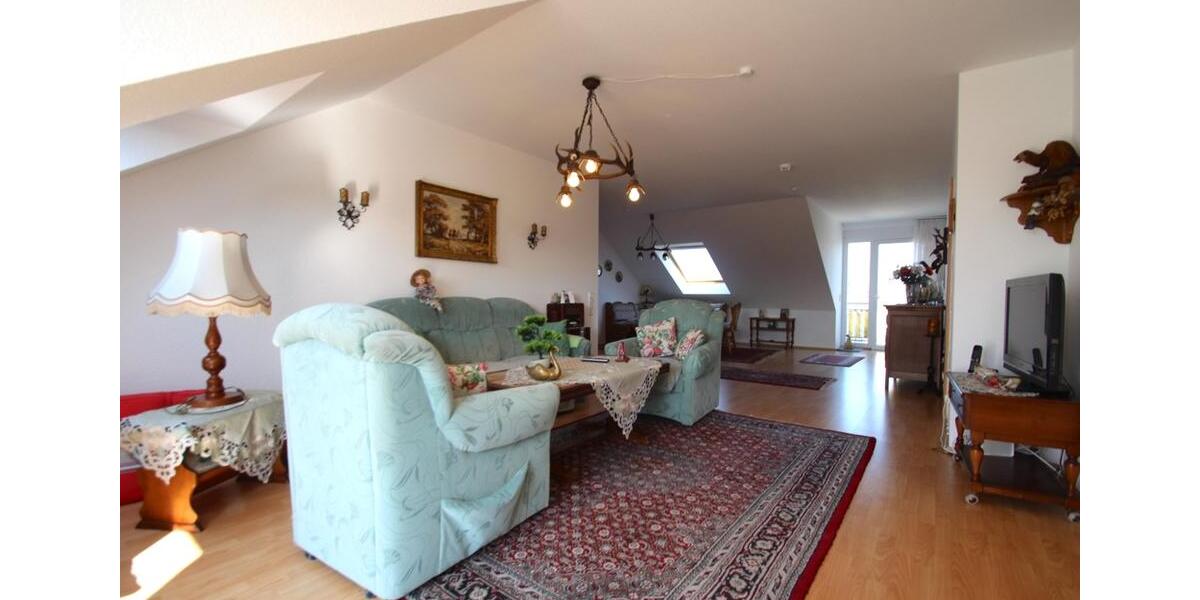 Dachgeschoßwohnung Hockenheim - 2 Zimmer, 95 m&sup2;, 850&euro; | Angebot:25379017