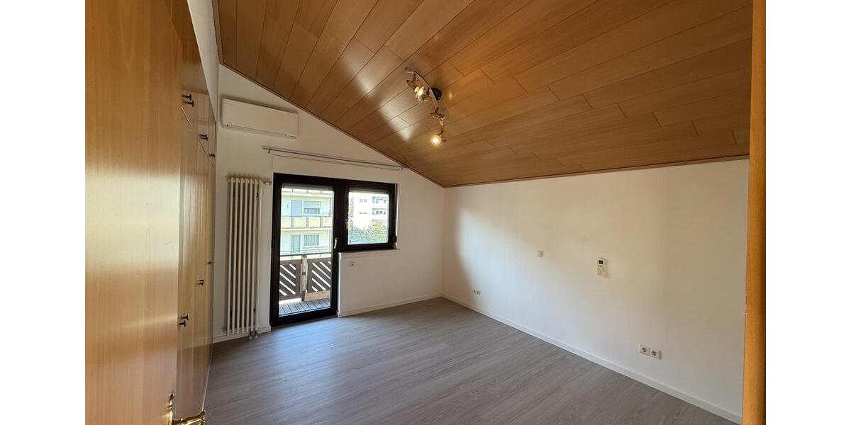 Dachgeschoßwohnung Leimen - 3 Zimmer, 92 m&sup2;, 1.200&euro; | Angebot:26167355