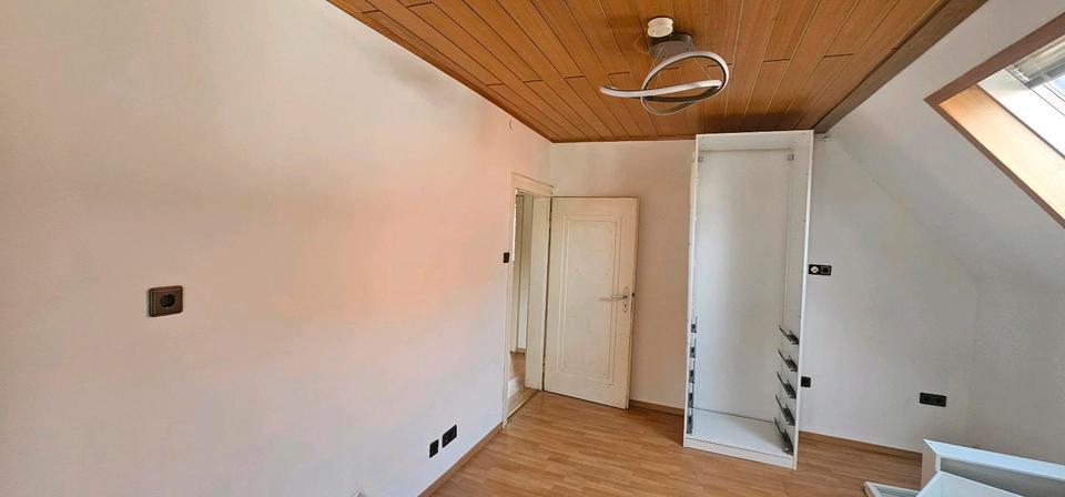 Doppelhaushälfte Lampertheim - 2 Zimmer, 75 m&sup2;, 1.100&euro; | Angebot:25152770