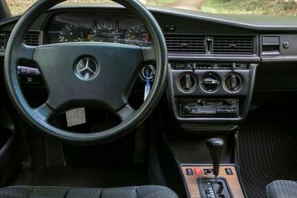 Mercedes-Benz 190 116.890 km 8.100 &euro; Mannheim 68167