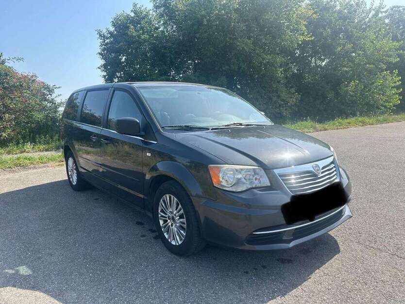 Lancia Voyager 209.000 km 5.300 € Ludwigshafen 67059