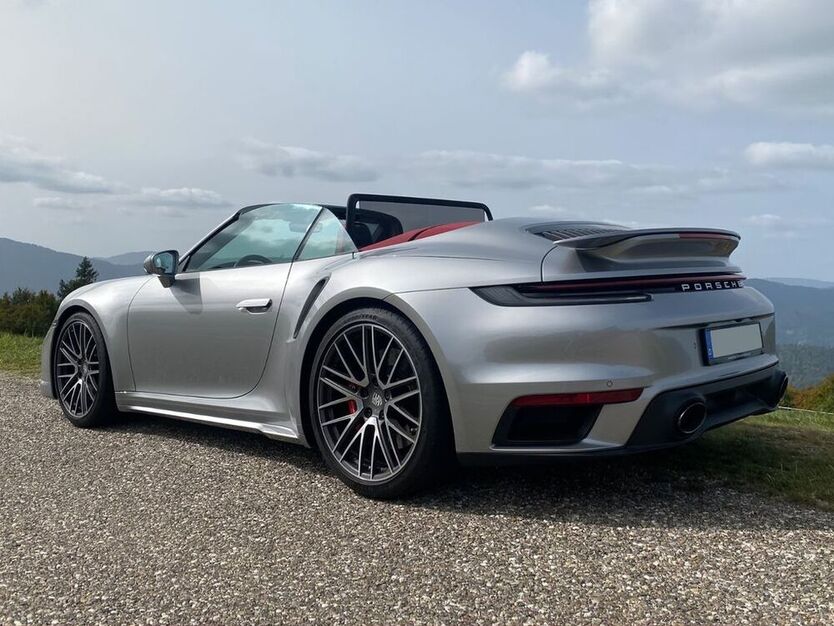 992