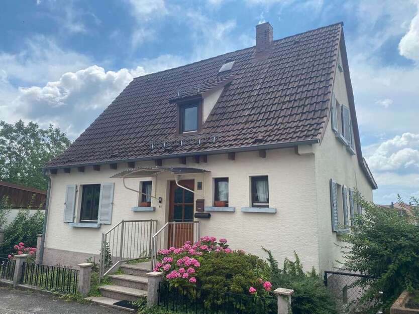 Haus zum Kaufen in Neckarsteinach-Darsberg 183.000 € 135 m²