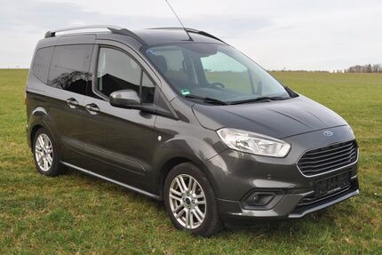 Ford Tourneo Courier 50.000 km 16.900 € Mannheim 68305