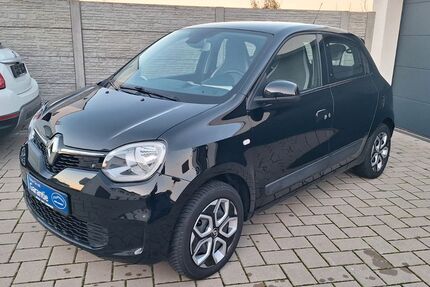 Renault Twingo 74.800 km 8.090 &euro; Mannheim 68307