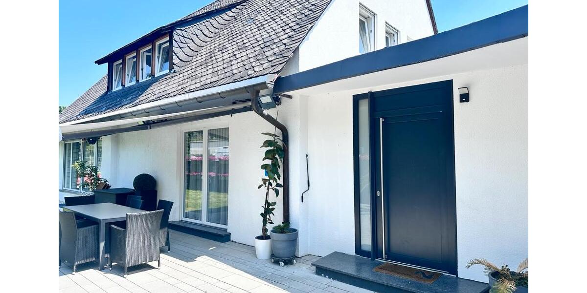 Investorenpaket: Zweifamilienhaus auf ruhigen Grundstück 8 zimmer