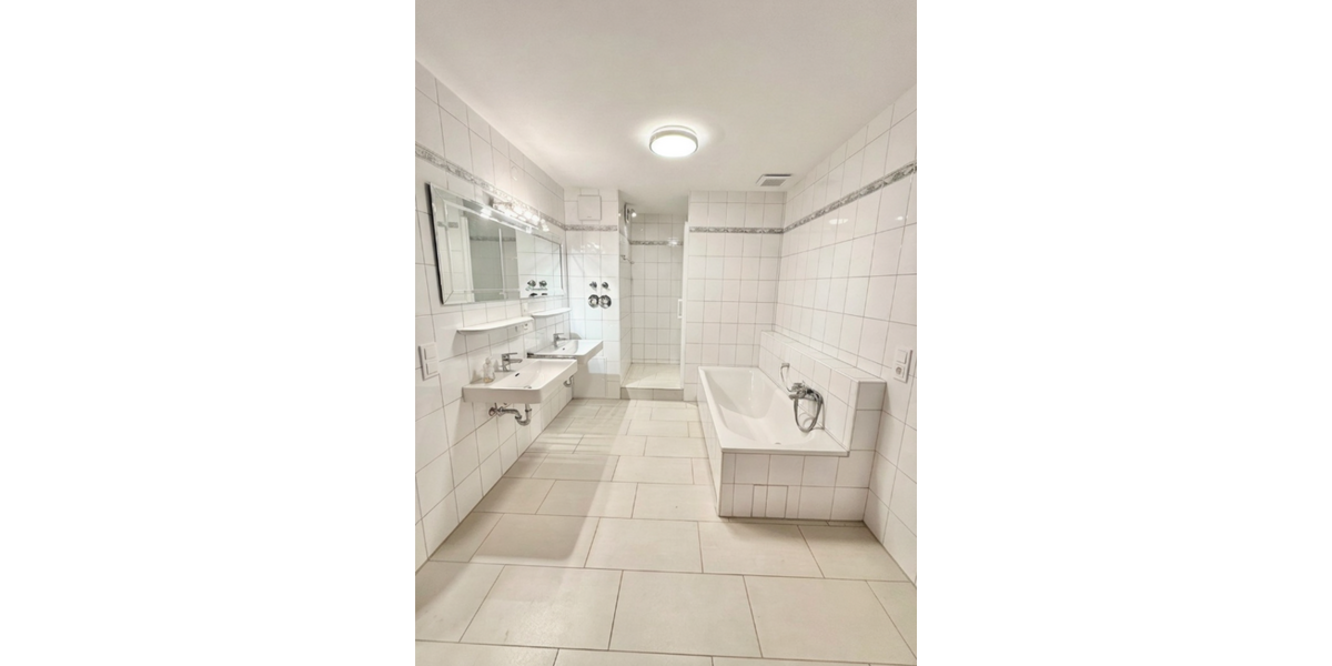 Etagenwohnung Wiesloch - 4 Zimmer, 111 m&sup2;, 1.200&euro; | Angebot:27577920