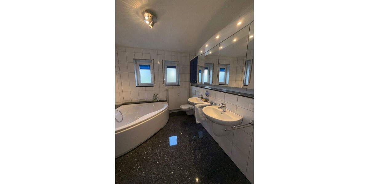 Etagenwohnung Speyer West - 4 Zimmer, 146 m&sup2;, 1.600&euro; | Angebot:25108292