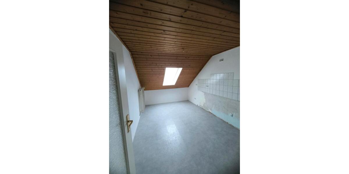 Dachgeschoßwohnung Edingen-Neckarhausen Neckarhausen - 2.5 Zimmer, 58 m&sup2;, 870&euro; | Angebot:26340732