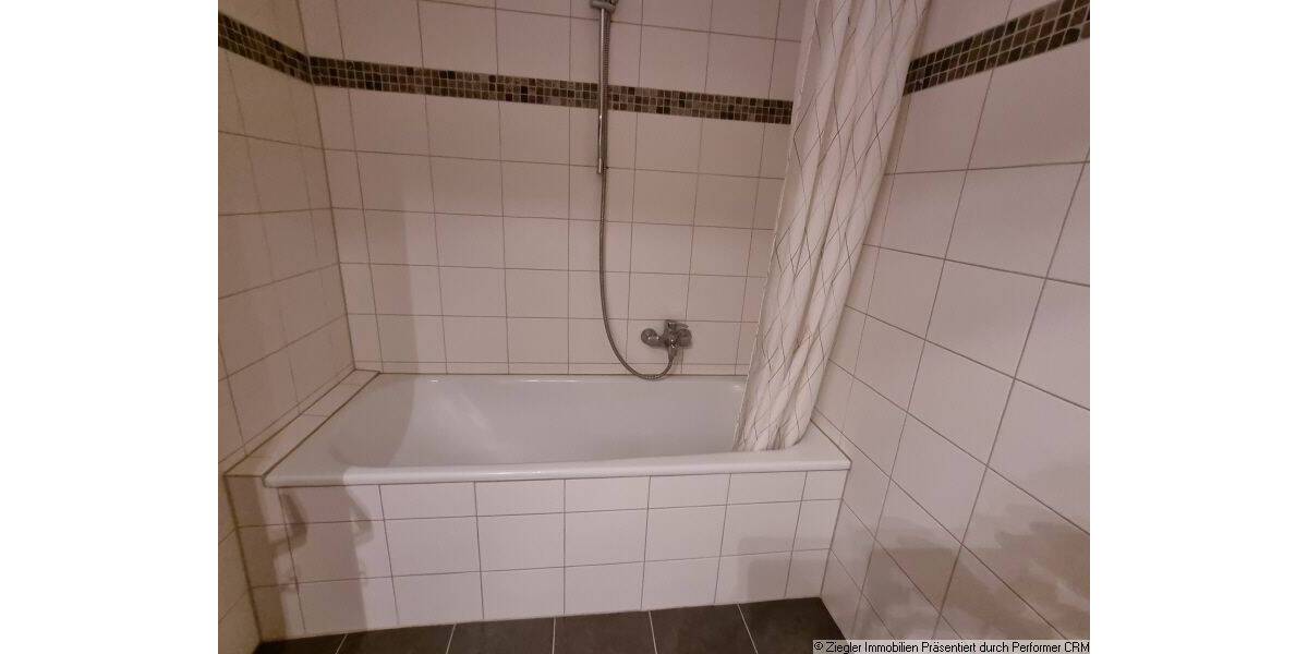 Etagenwohnung Weinheim - 2 Zimmer, 45 m&sup2;, 485&euro; | Angebot:26886148