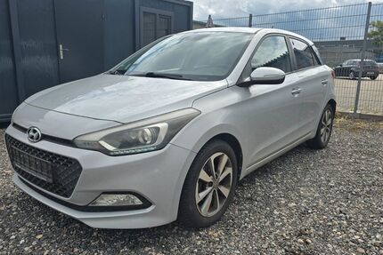 Hyundai i20 74.244 km 5.983 &euro; Schwetzingen 68723