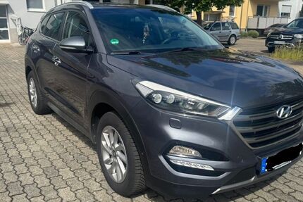Hyundai TUCSON 137.000 km 13.000 &euro; Altrip 67122