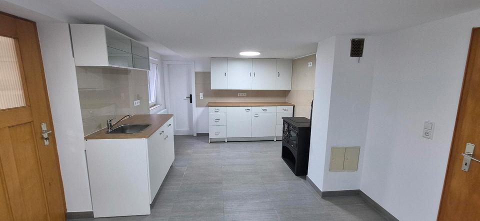 Einfamilienhaus Waldbrunn - 6 Zimmer, 100 m&sup2;, 1.000&euro; | Angebot:26241971