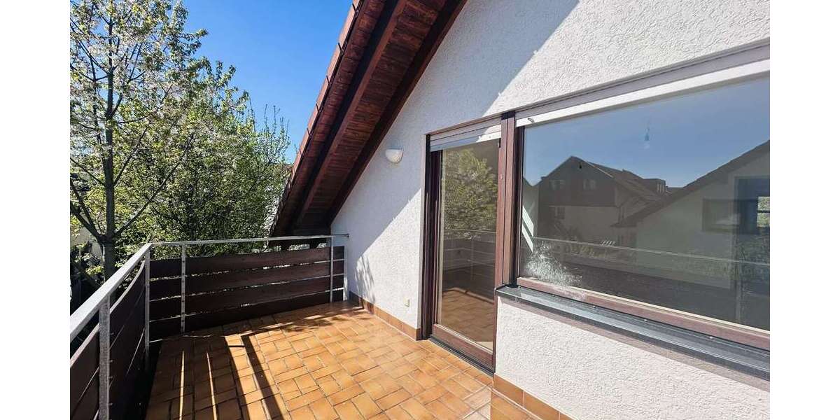 Etagenwohnung Dossenheim - 4 Zimmer, 105 m&sup2;, 1.200&euro; | Angebot:26377406