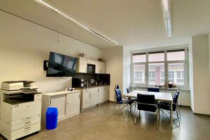 Gewerbeobjekt Ludwigshafen Rheingönheim - 1.600&euro; | Angebot:27010034