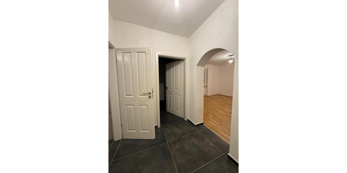 Etagenwohnung Mannheim - 4 Zimmer, 95 m&sup2;, 1.550&euro; | Angebot:25381293