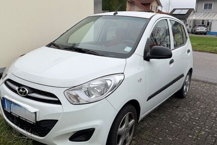 Hyundai i10 11.000 km 5.499 &euro; Oberhausen-Rheinhausen 68794