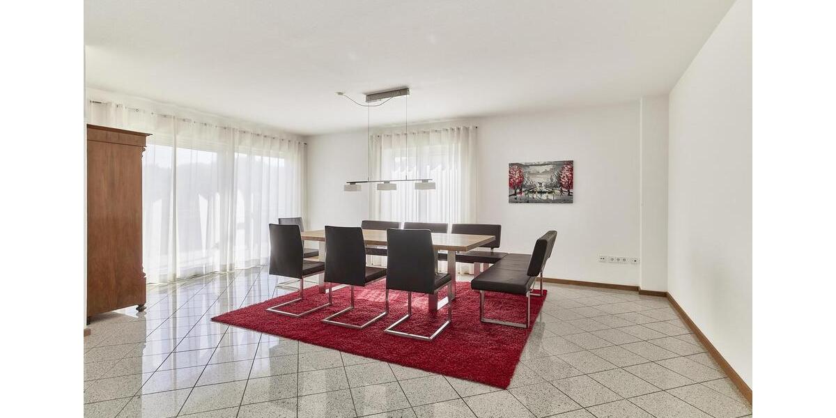 3 Km zur S-Bahn Einfamilienhaus inkl. ELW 9 zimmer