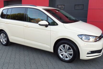 VW Touran 99.697 km 20.690 &euro; Ludwigshafen am Rhein 67059