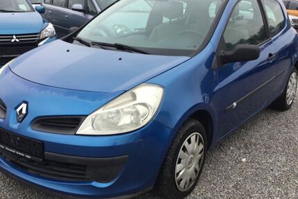 Renault Clio 153.000 km 999 &euro; Wiesenbach 69257