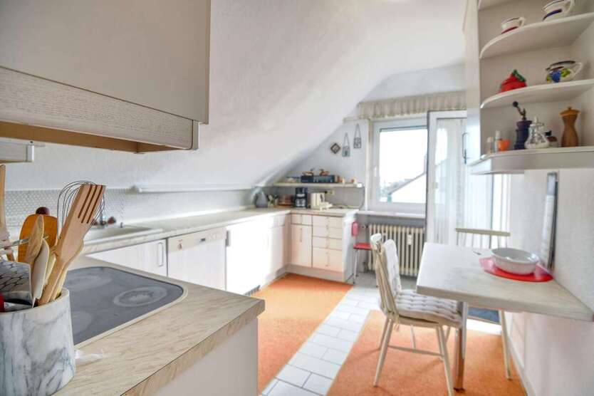 3 ZKB DG & 2 ZKB Souterrain Whg Sofort beziehbar Garage & 2 Stellplätze inkl 5 zimmer