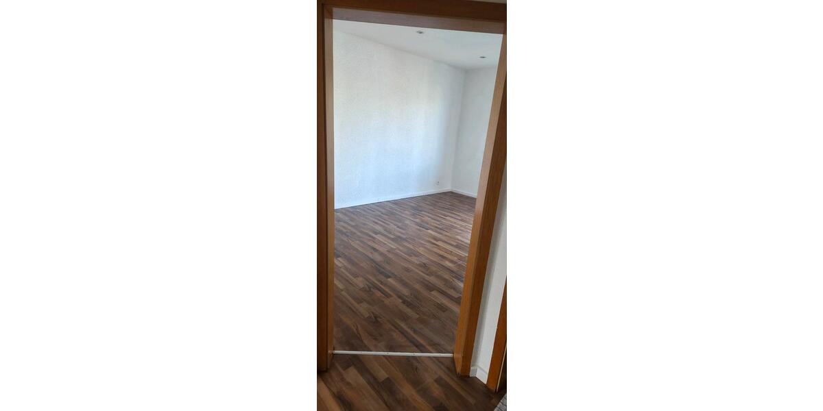 Etagenwohnung Ludwigshafen am Rhein Mundenheim - 3 Zimmer, 85 m&sup2;, 1.300&euro; | Angebot:26336266