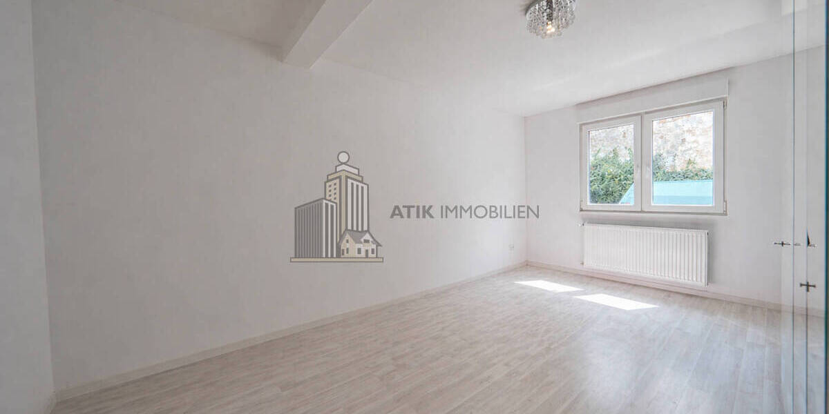 ATIK: Saniertes Ein- bis Zweifamilienhaus mit großem Grundstück und vielseitigem Nutzungspotenzial - Mehrfamilienhaus, Wohnhaus Sandhausen | Angebot:26458358