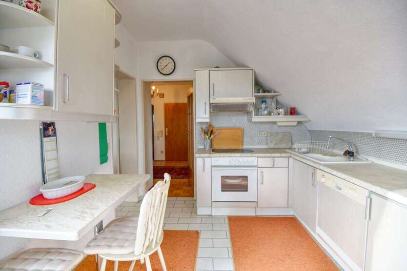 3 ZKB DG & 2 ZKB Souterrain Whg Sofort beziehbar Garage & 2 Stellplätze inkl 5 zimmer