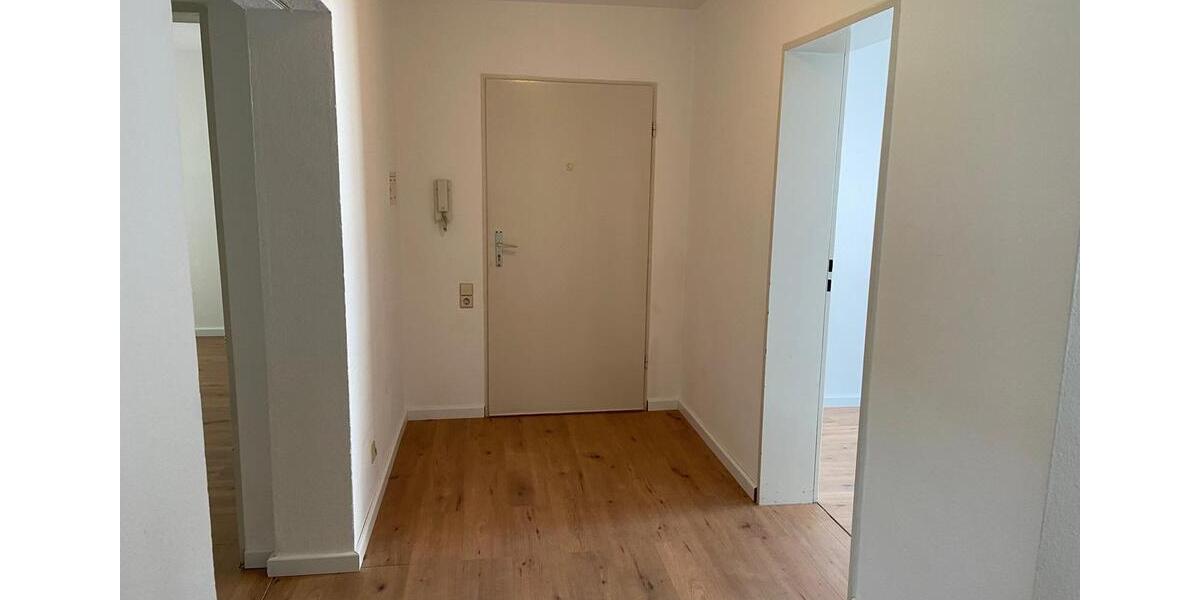 Erdgeschoßwohnung Hockenheim - 3.5 Zimmer, 100 m&sup2;, 1.300&euro; | Angebot:26408845