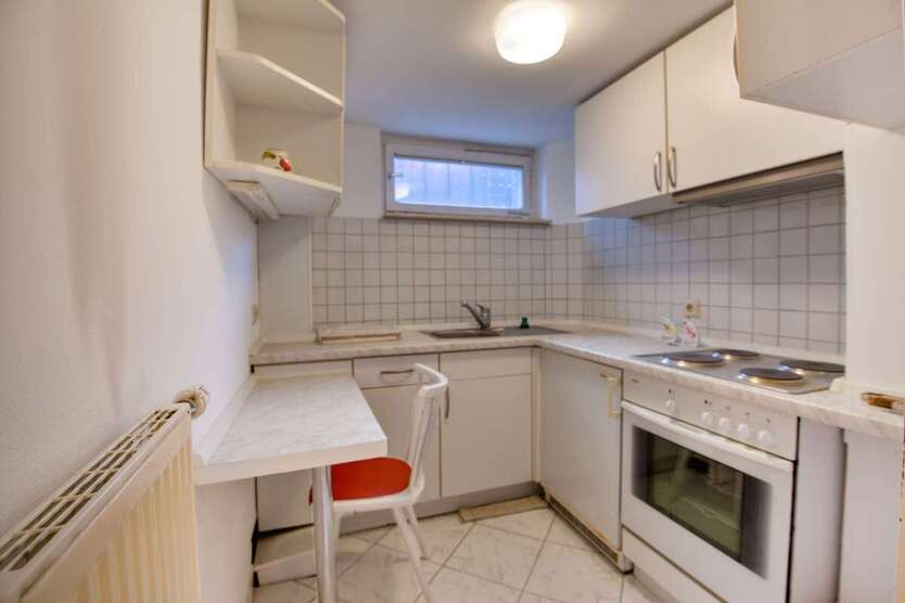 3 ZKB DG & 2 ZKB Souterrain Whg Sofort beziehbar Garage & 2 Stellplätze inkl 5 zimmer