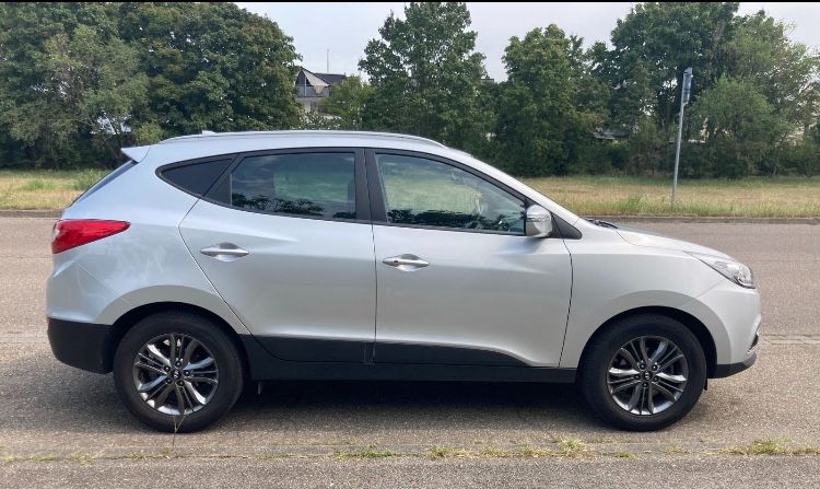 Hyundai ix35 107.500 km 10.250 € Mannheim 68307