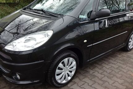 Peugeot 1007 62.000 km 4.750 &euro; Lorsch 64653