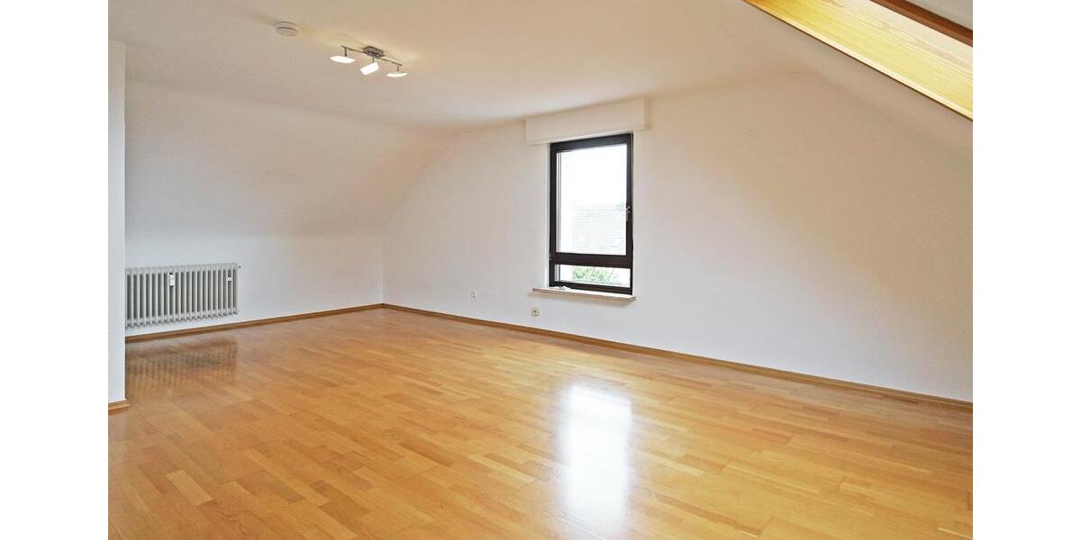 Dachgeschoßwohnung Hockenheim - 2.5 Zimmer, 69 m&sup2;, 1.000&euro; | Angebot:26649605