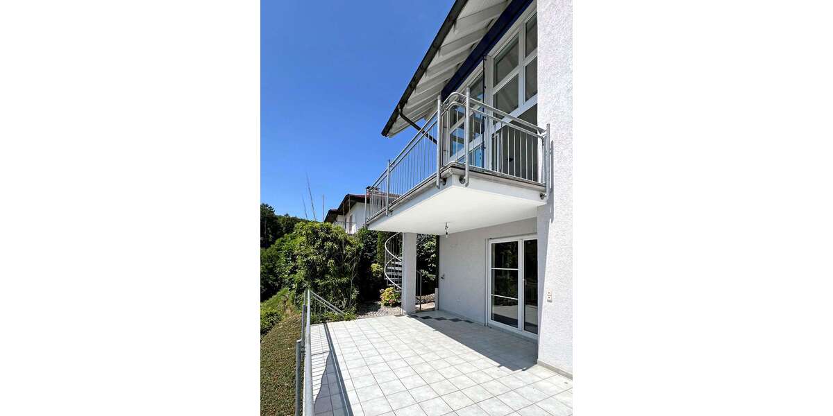 Haus zum Mieten in Mühlhausen 1.880 € 180 m² 5 zimmer