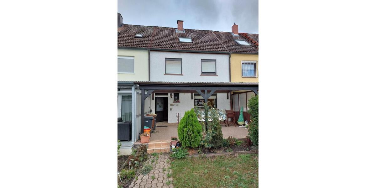 Reihenhaus Ludwigshafen am Rhein - 5 Zimmer, 115 m&sup2;, 1.600&euro; | Angebot:25589606