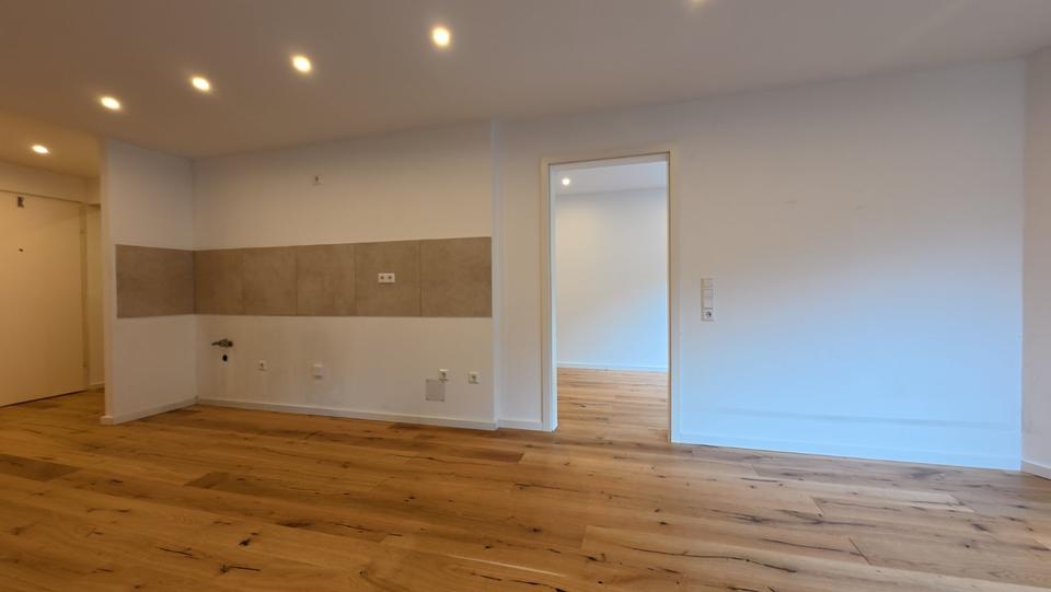 ++TOP neue 3 ZKB++Balkon++neue Einbauküche++TG Stellplatz++Parket 3 zimmer